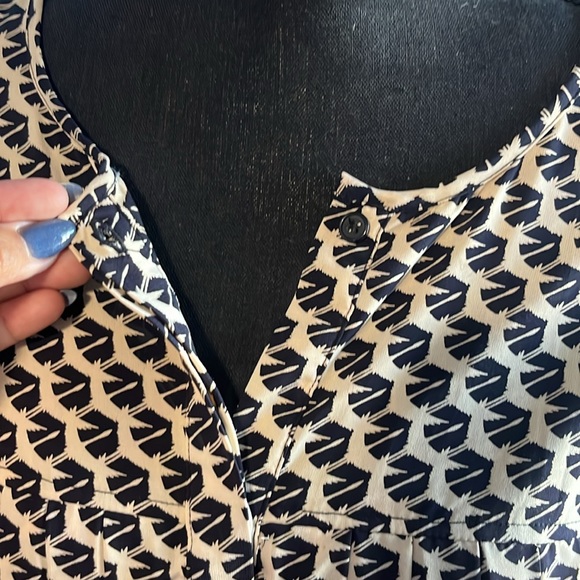 Maeve button front peplum bird print blouse - Picture 4 of 8